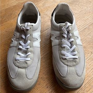 Karhu Sneakers Gray and White Size EU39